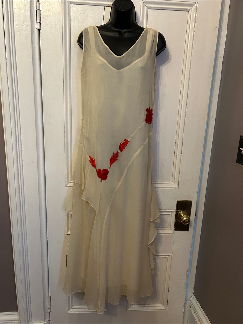 Vintage Ivory Chiffon Sleeveless Dress with Red Floral Embroidery